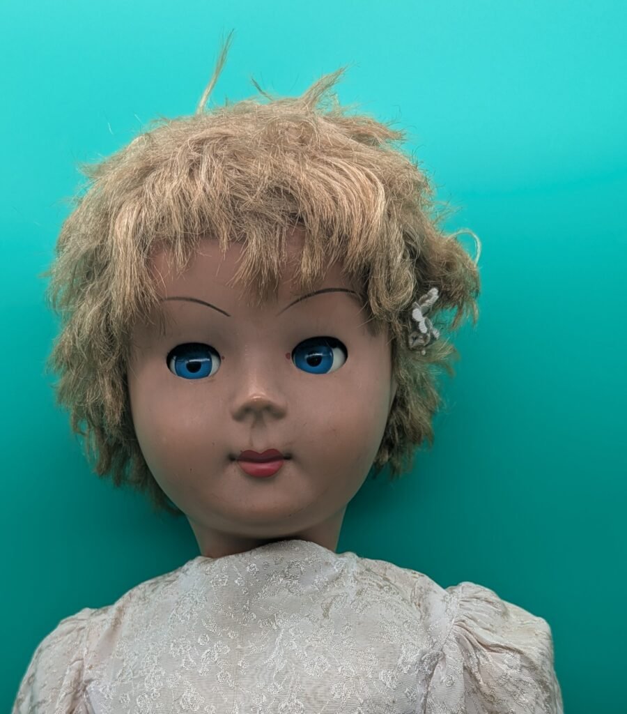 Deborah - vrolijke en ondeugende tricker in een vintage pop